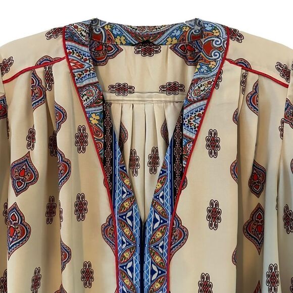 Vintage (tagless) long sleeve v-neck top w/boho print - Picture 2 of 13